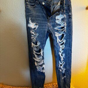 AE destroyed mom jean